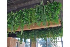 132 dekoracije veštačkim lozicama